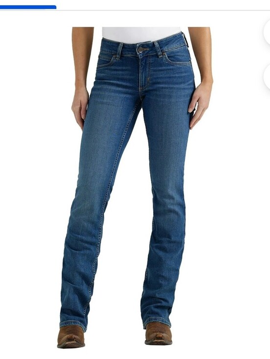 Wrangler Denim - Wrangler Retro Mid Rise Boot Cut Jeans Women’s Size 7x32 Medium Wash Stretch